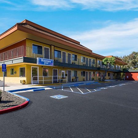 Rodeway Inn ליברמור מראה חיצוני תמונה