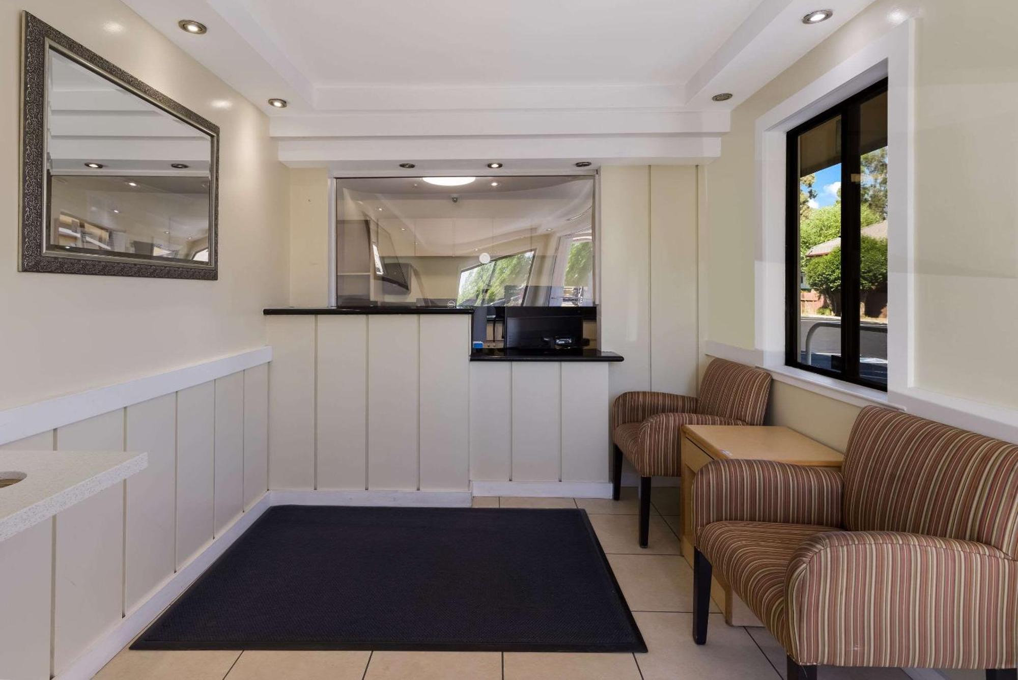 Rodeway Inn ליברמור מראה חיצוני תמונה