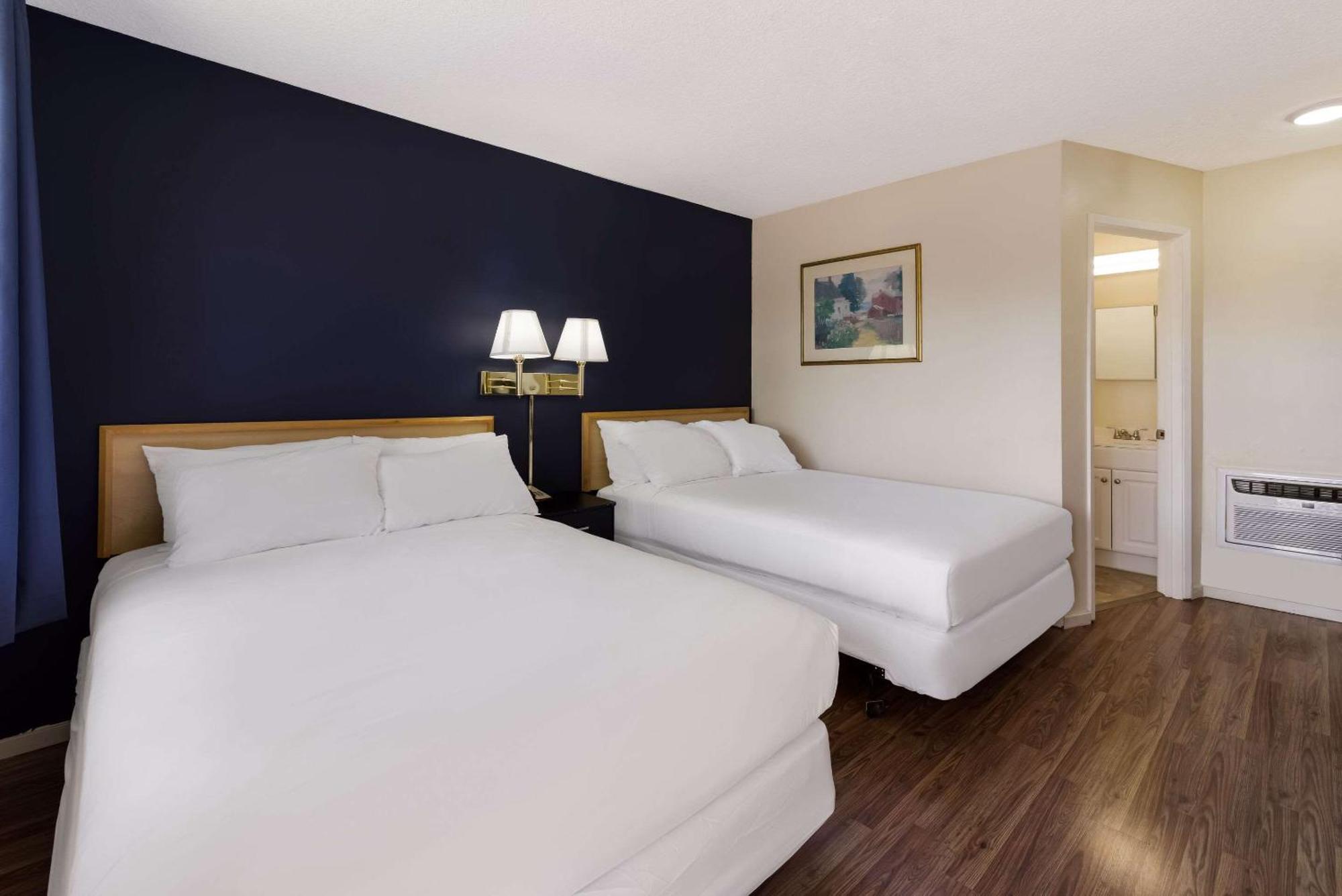 Rodeway Inn ליברמור מראה חיצוני תמונה