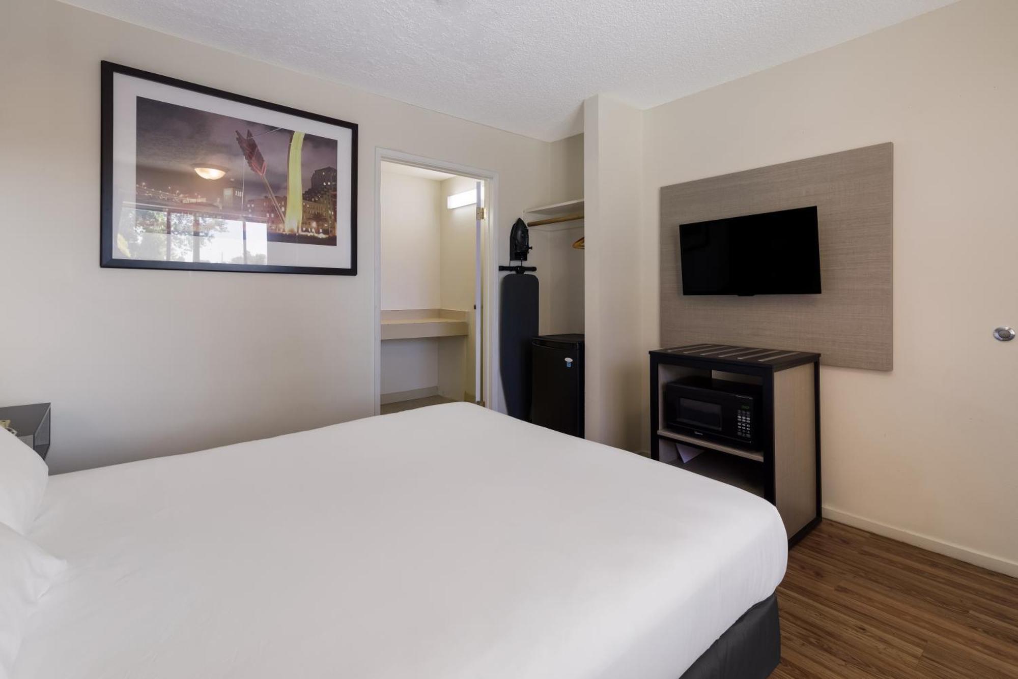 Rodeway Inn ליברמור מראה חיצוני תמונה