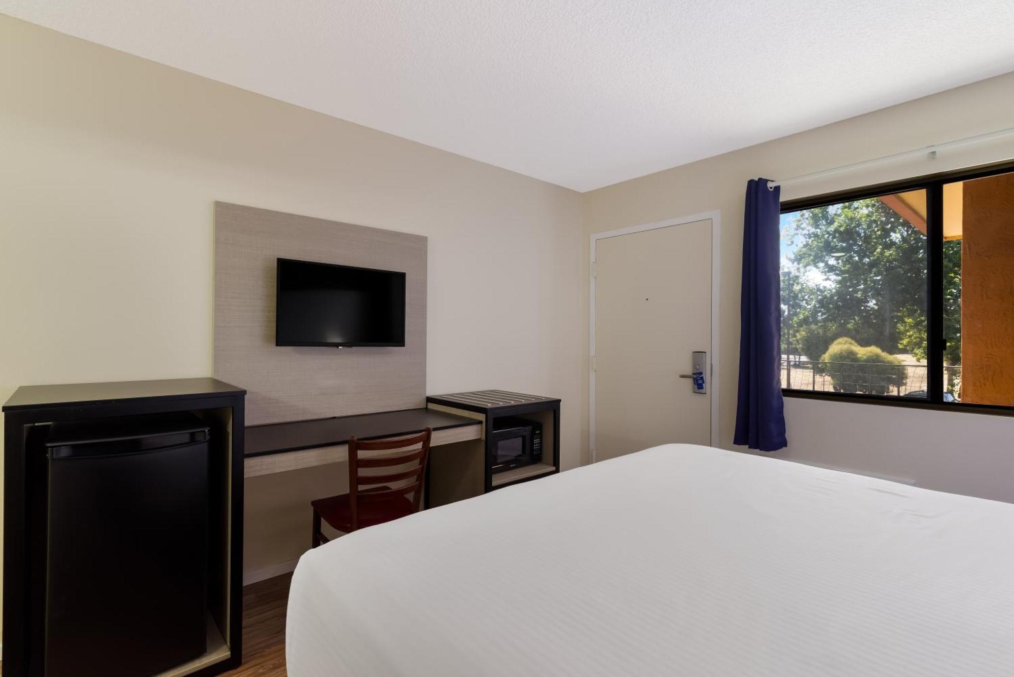 Rodeway Inn ליברמור מראה חיצוני תמונה